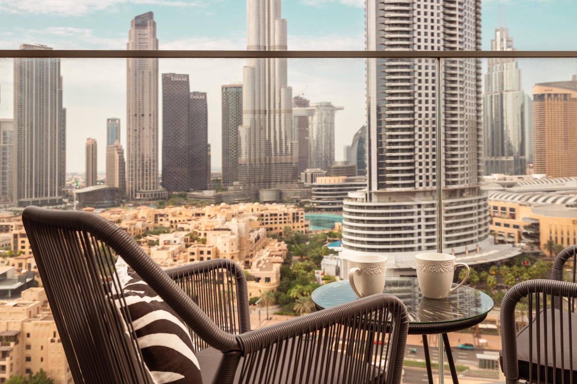 Prime Retreats @ Burj Royale By Emaar Apartment Дубай Екстериор снимка