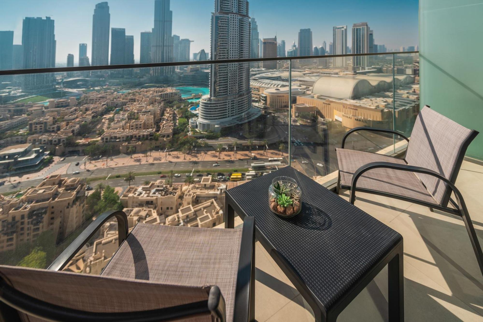 Prime Retreats @ Burj Royale By Emaar Apartment Дубай Екстериор снимка