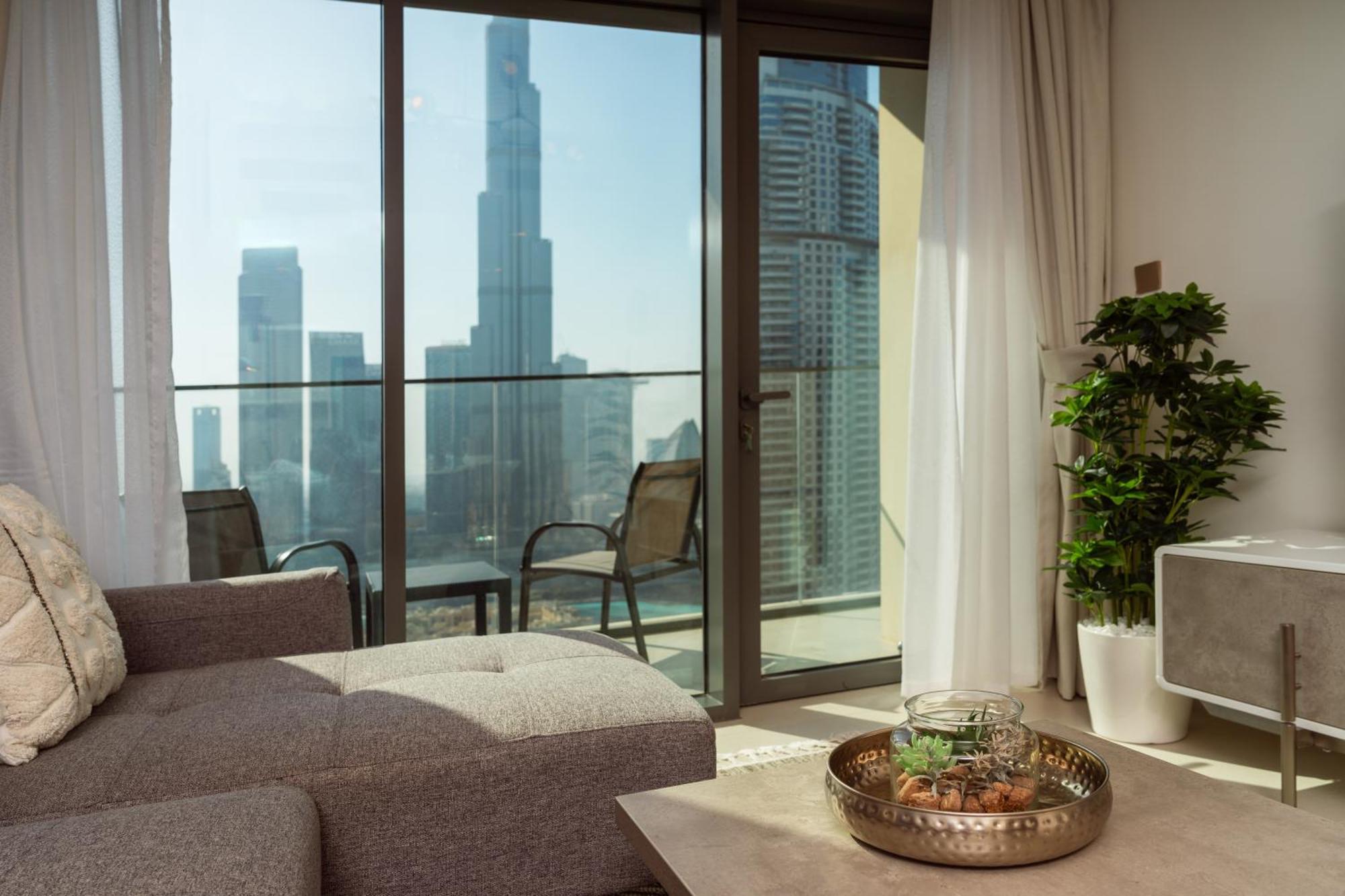 Prime Retreats @ Burj Royale By Emaar Apartment Дубай Екстериор снимка